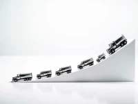 货运需求井喷美国卡车运输业迎来十年最强劲增长